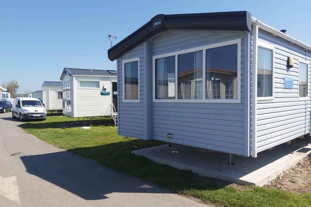 8 Berth Caravan At Parkdean Camber Sands Extérieur photo