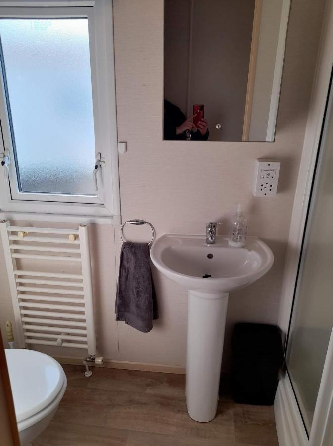 8 Berth Caravan At Parkdean Camber Sands Extérieur photo